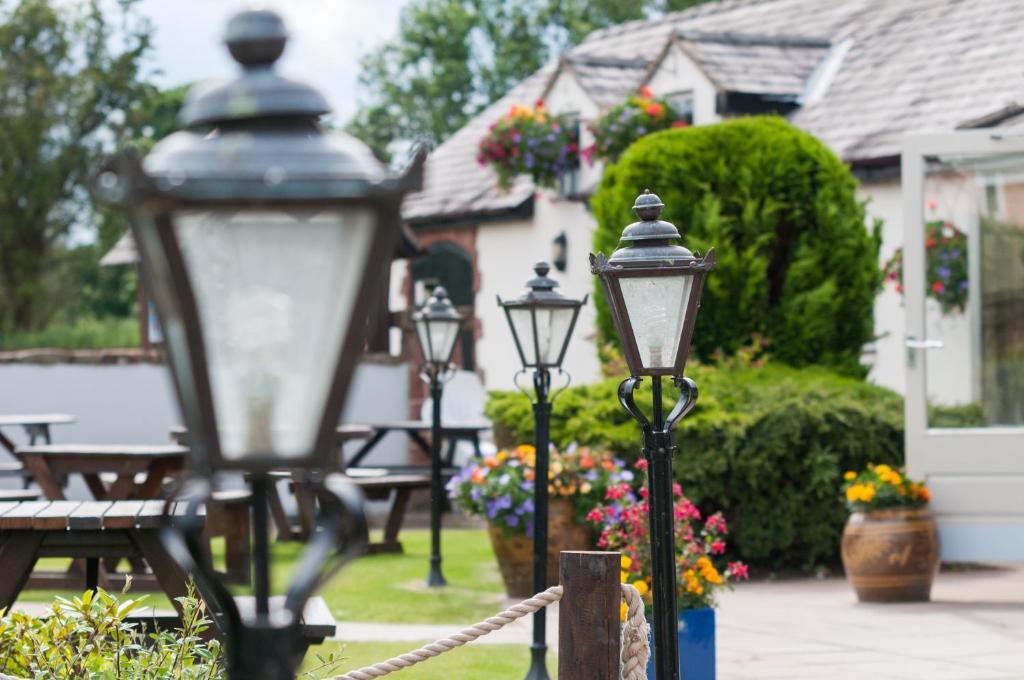 Pollards Inn Willaston (Cheshire West) Exterior foto